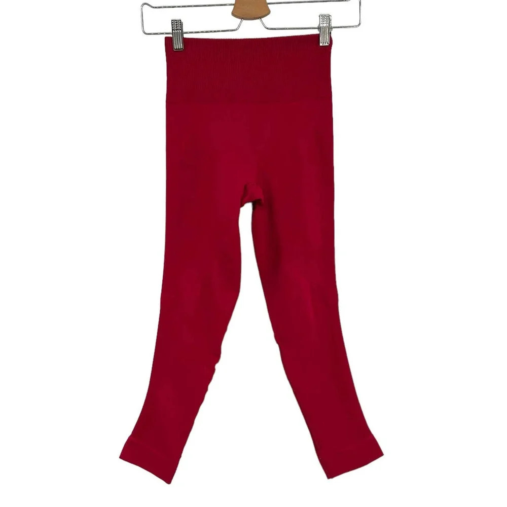 Lululemon Zone‎ In Tight Cranberry Red Size 4